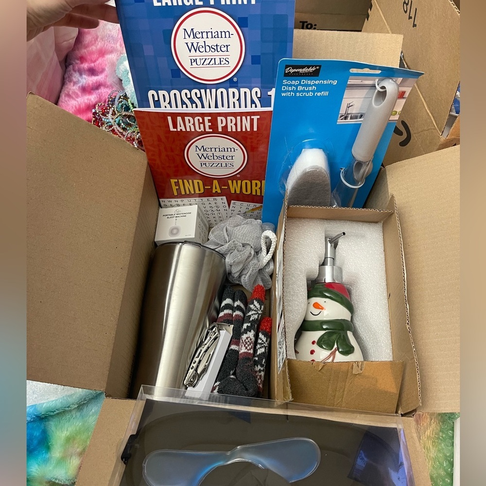 HIGH END Amazon MYSTERY box, Brand New Items Only π¦ π₯ NO JUNK, 5 βοΈβββ Women Meβ - Picture 6 of 16